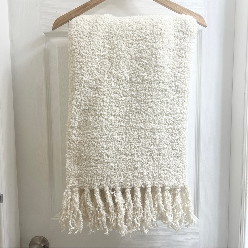 Cozy Soft Cream White Sherpa Fleece Texture Blanket Throw Bedding Tassels Decor